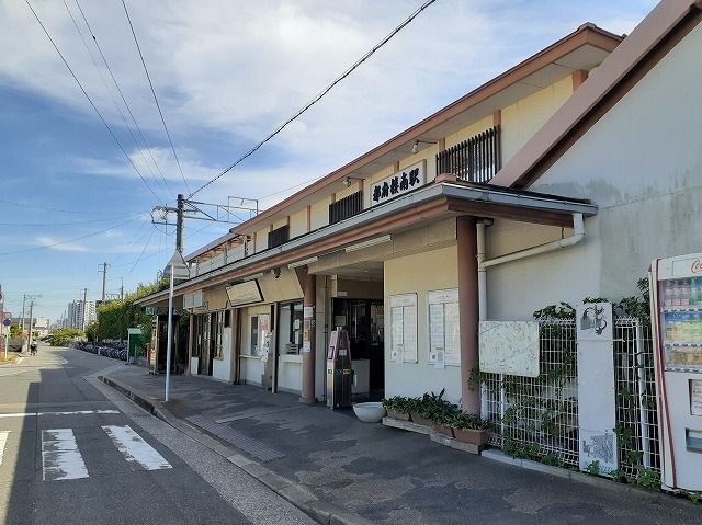 近くのＪＲ都府楼南駅まで2,500m（徒歩32分）