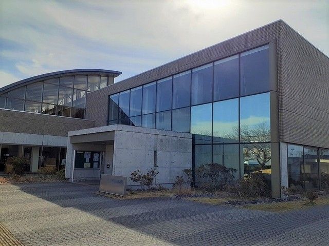 近くの宇佐市民図書館まで400m(徒歩5分)