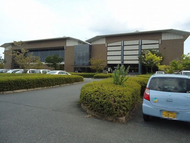 近くの岩国運動公園まで1,000m(徒歩13分)
