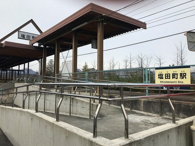 近くの駅まで1,000m（徒歩13分）