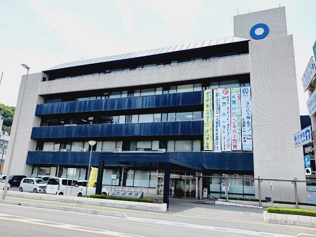 近くの大洲市役所様まで1,100m(徒歩14分)