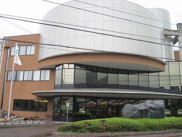 近くの役所まで600m（徒歩8分）