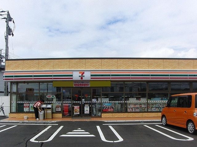 近くのセブンイレブン湖西新所原店まで280m(徒歩4分)