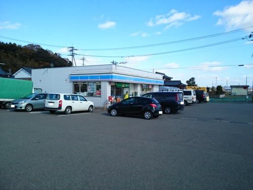 近くのローソン 三国覚善店まで220m（徒歩3分）