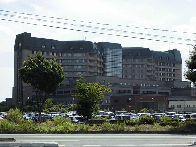 近くの県立中央病院まで2,700m（徒歩34分）