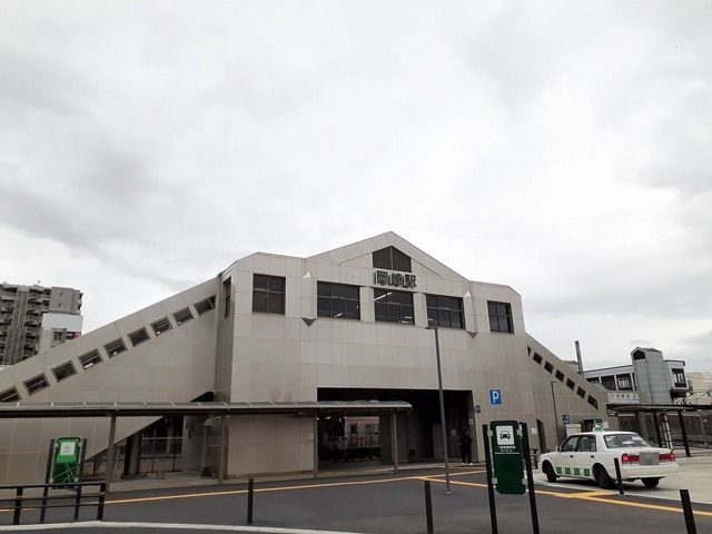 近くの東海道本線「岡崎駅」まで950m（徒歩12分）