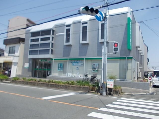 近くの関西みらい銀行様まで600m（徒歩8分）