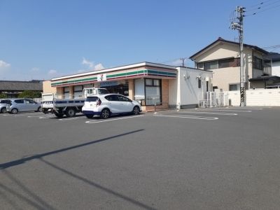 近くのセブンイレブン前橋朝倉町1丁目まで550m(徒歩7分)