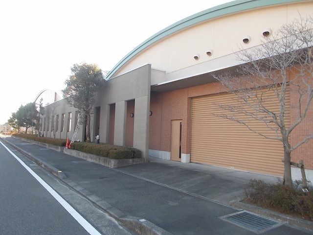 近くの小笠図書館まで500m（徒歩7分）
