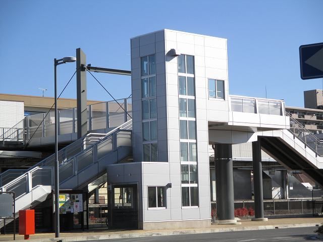 近くの北鴻巣駅西口まで1,100m（徒歩14分）