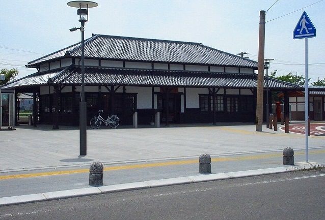 近くの小城駅まで2,160m(徒歩27分)