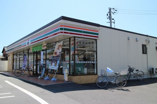 近くのセブンイレブン今津２丁目店まで90m（徒歩2分）
