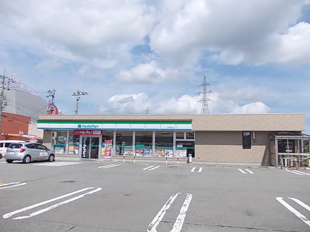 近くのファミリーマート金沢福久店まで1,000m(徒歩13分)