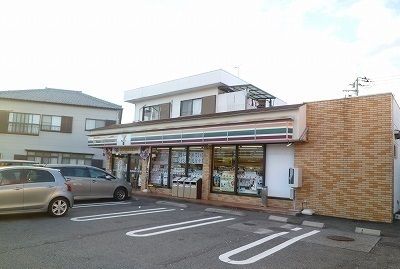 近くのセブンイレブン沼津松長店まで80m（徒歩1分）