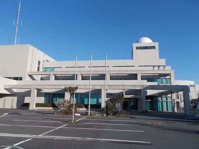 近くの御前崎市役所支所まで2,100m（徒歩27分）
