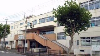 近くの岩見沢市立中央小学校まで370m(徒歩5分)