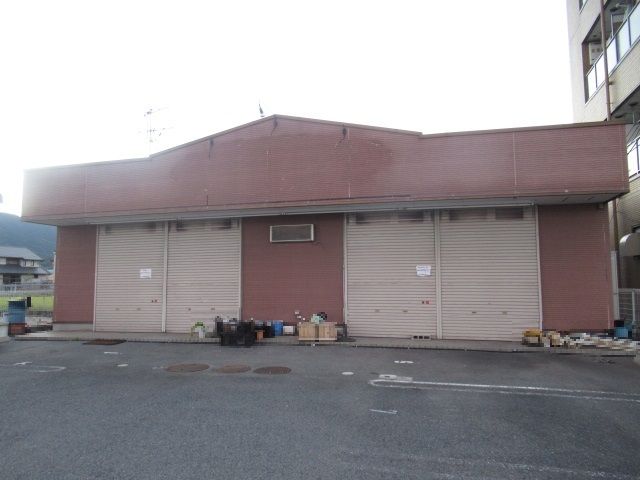 鎌田 平屋店舗の外観画像