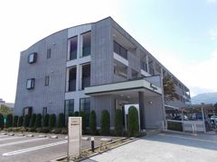 バウムガルトナーの外観画像