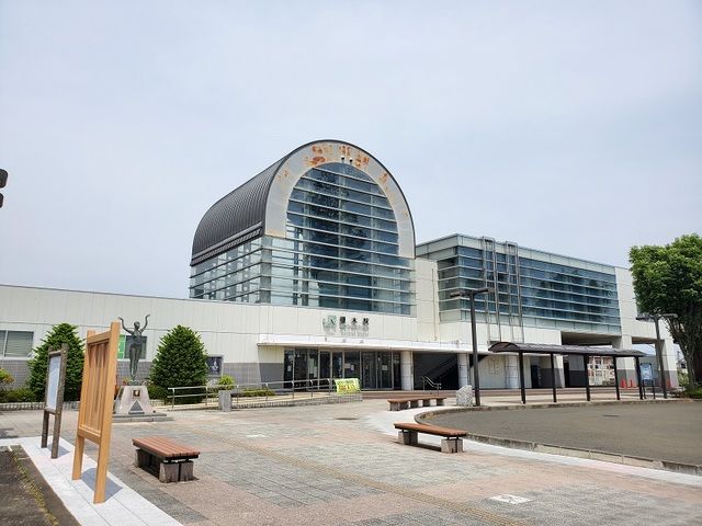 近くの槻木駅まで850m(徒歩11分)