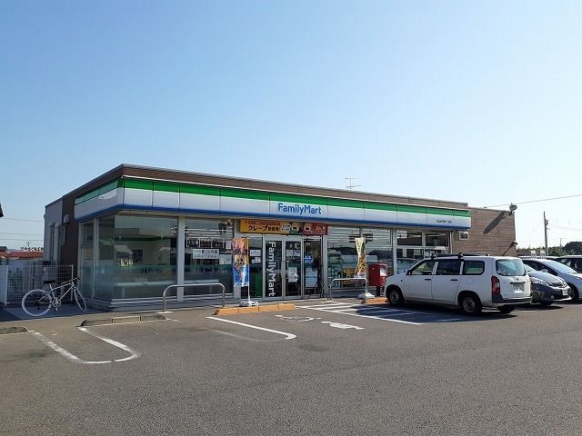 近くのファミリーマート余戸南６店様まで450m（徒歩6分）