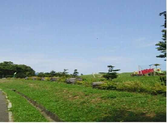 近くの大曲公園まで400m(徒歩5分)
