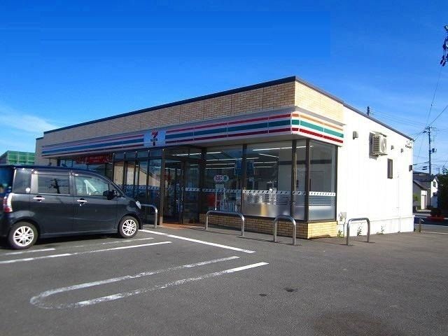 近くのセブンイレブン 新屋豊町店まで1,300m（徒歩17分）