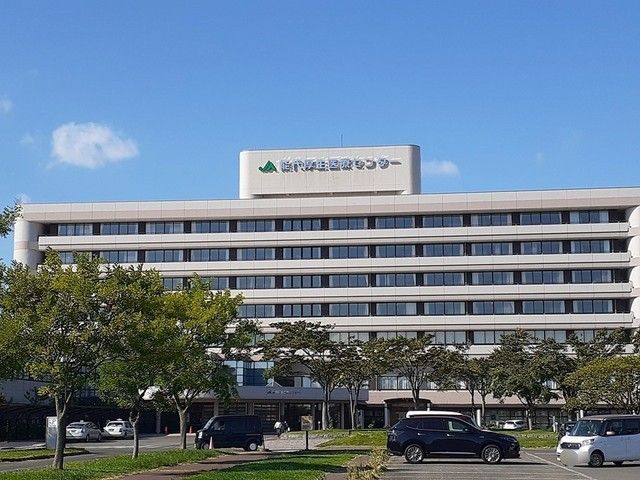 近くの能代厚生医療センターまで676m（徒歩9分）