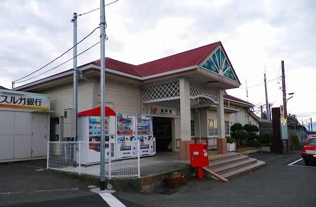 近くの裾野駅まで1,200m(徒歩15分)