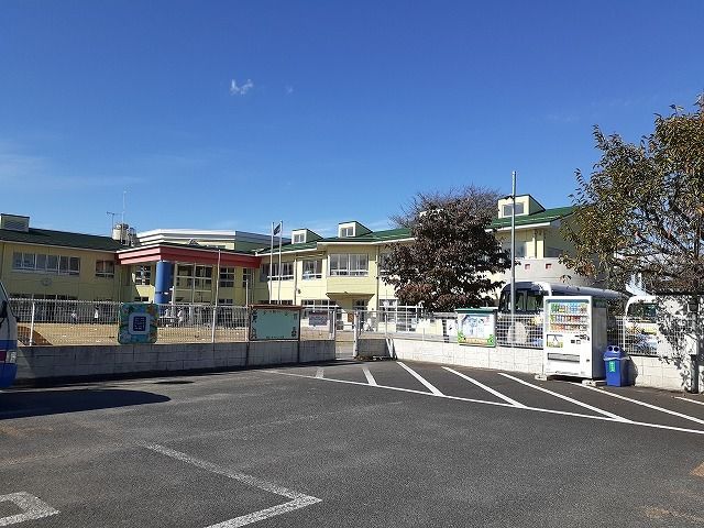 近くのすずめ幼稚園まで350m（徒歩5分）