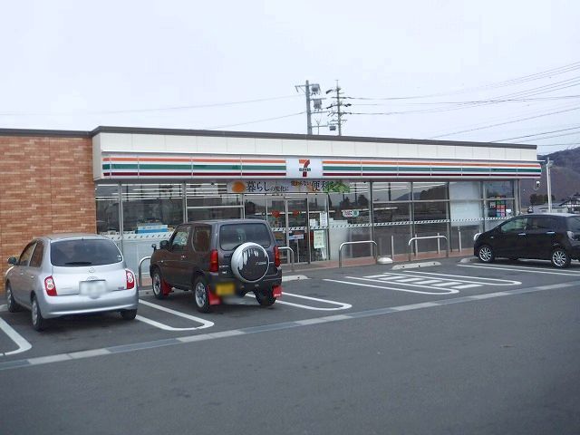 近くの7-11長野県立こども病院前店まで950m(徒歩12分)