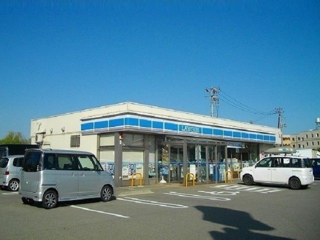 近くのローソン 新屋鳥木町店まで500m(徒歩7分)