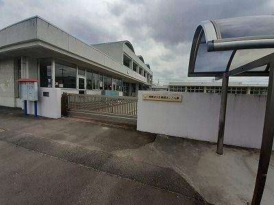 近くの岐南さくら南保育園まで700m(徒歩9分)