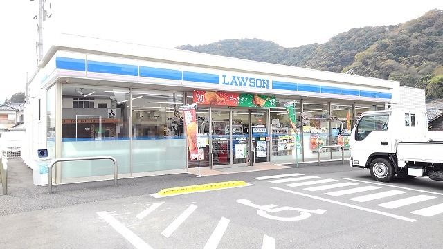 近くのローソン　津久見上宮本町店まで1,400m（徒歩18分）