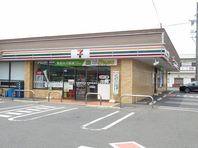 近くのセブンイレブン防府緑町店まで350m（徒歩5分）