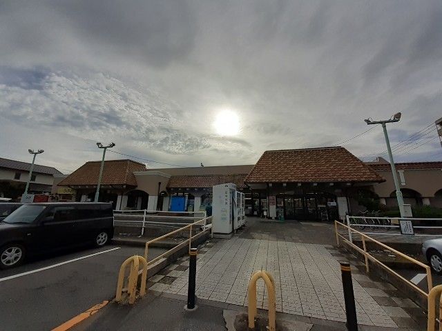 近くのとりせん新前橋店まで650m（徒歩9分）