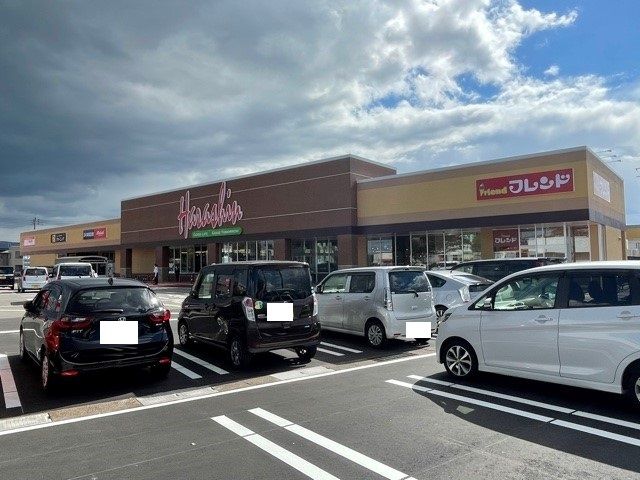 近くの原信まで550m(徒歩7分)