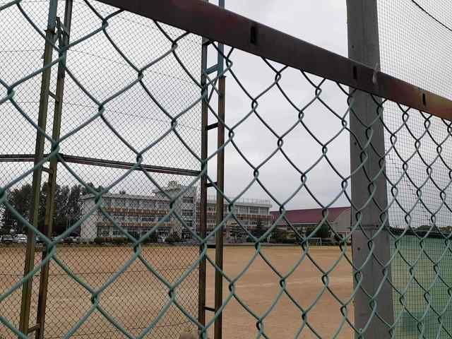 近くの小学校まで1,132m（徒歩15分）