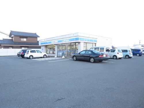 近くのローソン 丸岡南横地店まで500m（徒歩7分）