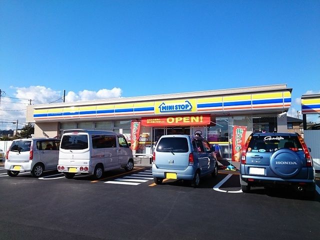 近くのミニストップ浜松於呂店まで190m（徒歩3分）