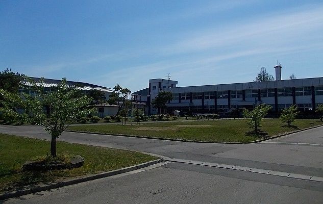 近くの八郎潟町立八郎潟小学校まで190m(徒歩3分)