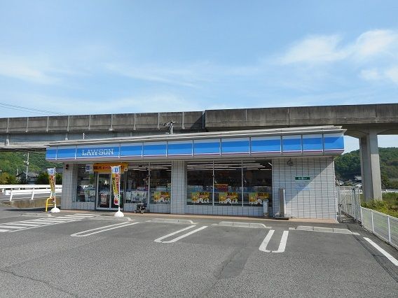 近くのローソン神辺上御領店まで1,000m（徒歩13分）