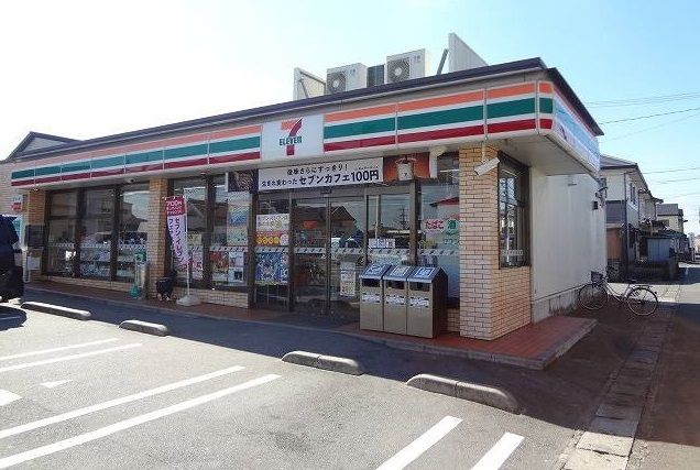 近くのセブンイレブンまで600m（徒歩8分）