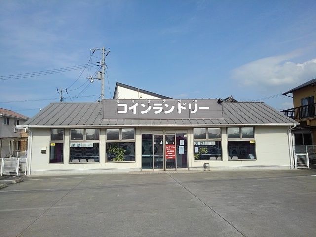 近くのコインランドリーフラワー天満店まで700m(徒歩9分)