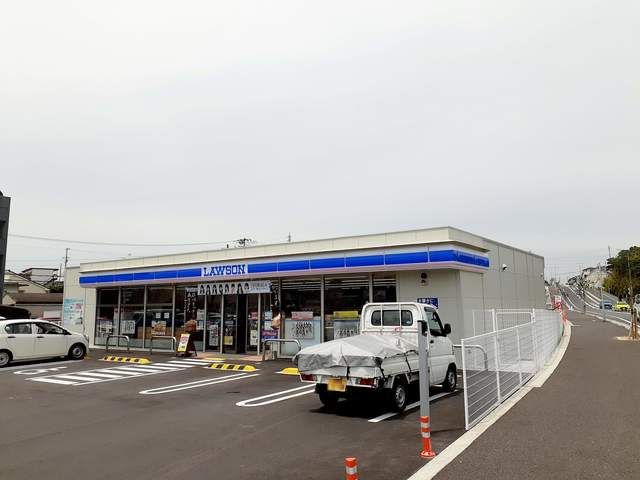 近くのコンビニまで1,290m（徒歩17分）