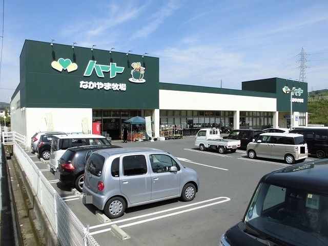 近くのハート坪生店まで550m（徒歩7分）