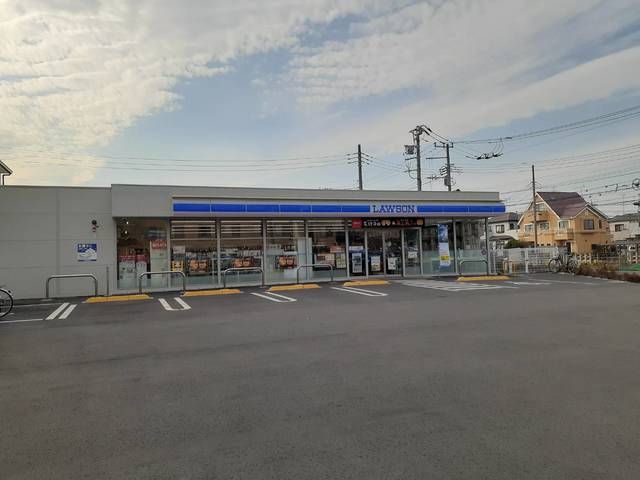 近くのローソン牛島店まで750m（徒歩10分）