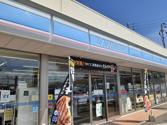 近くのローソン神前西店様まで500m(徒歩7分)