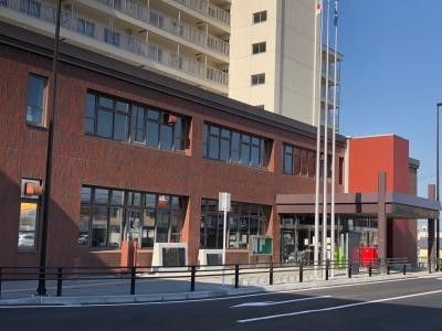 近くの函館市亀田支所まで350m（徒歩5分）