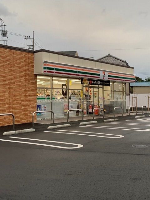 近くのセブンイレブン羽村羽東３丁目店まで550m（徒歩7分）