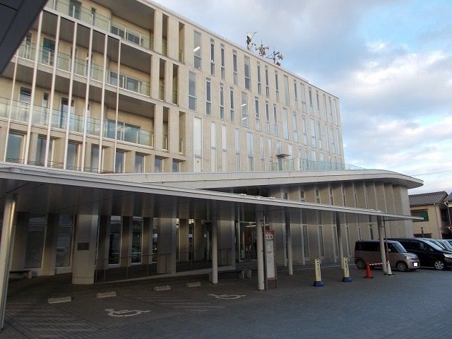 近くの伊予市役所様まで1,000m(徒歩13分)